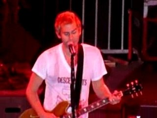 Lifehouse - Broken (Live) Part 1