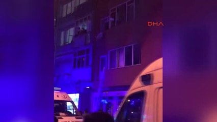 Fatih'te Korkutan Yangın : 4 Yaralı