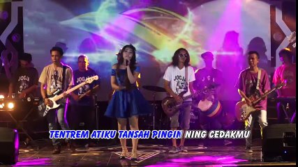 Via Vallen - Kebacut Kangen (Official Music Video) - YouTube