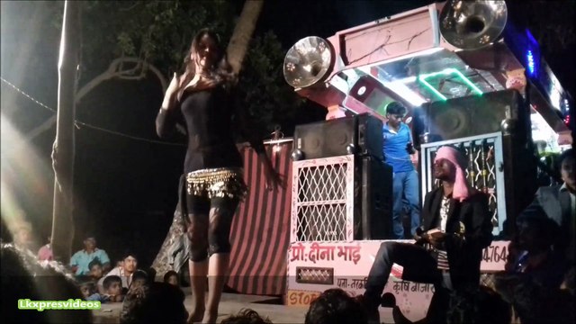 AMAZING DANCING PERFORMANCE BY SAPNA ARCHAESTRA PARTY AS JAB SE LE LE BIYA JIO KE SIM