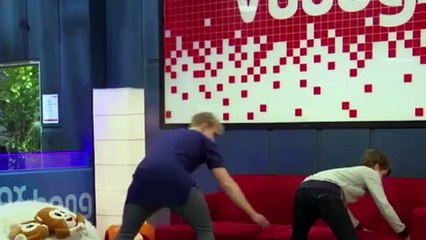 Bizaardvark S02E08 Frankie's Cheating Teacher