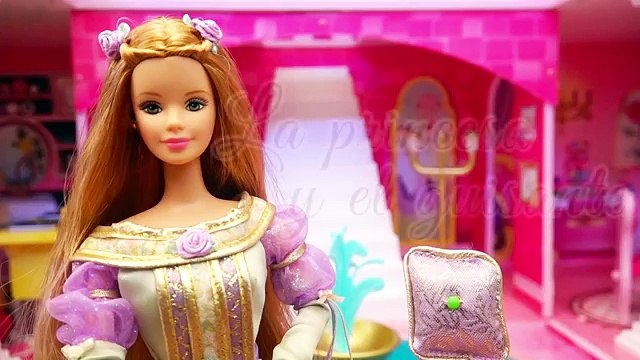 Cuento infantil La princesa y el guisante con muñecas Barbie y otros juguetes para niñas y niños