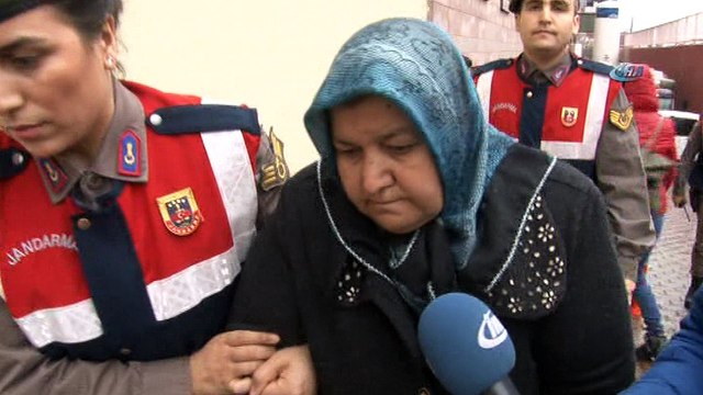 Cinayet 6 yıl sonra aydınlandı... Dedikodu yapmasın diye yaşlı kadını baltayla öldürüp boğazını kesmişler