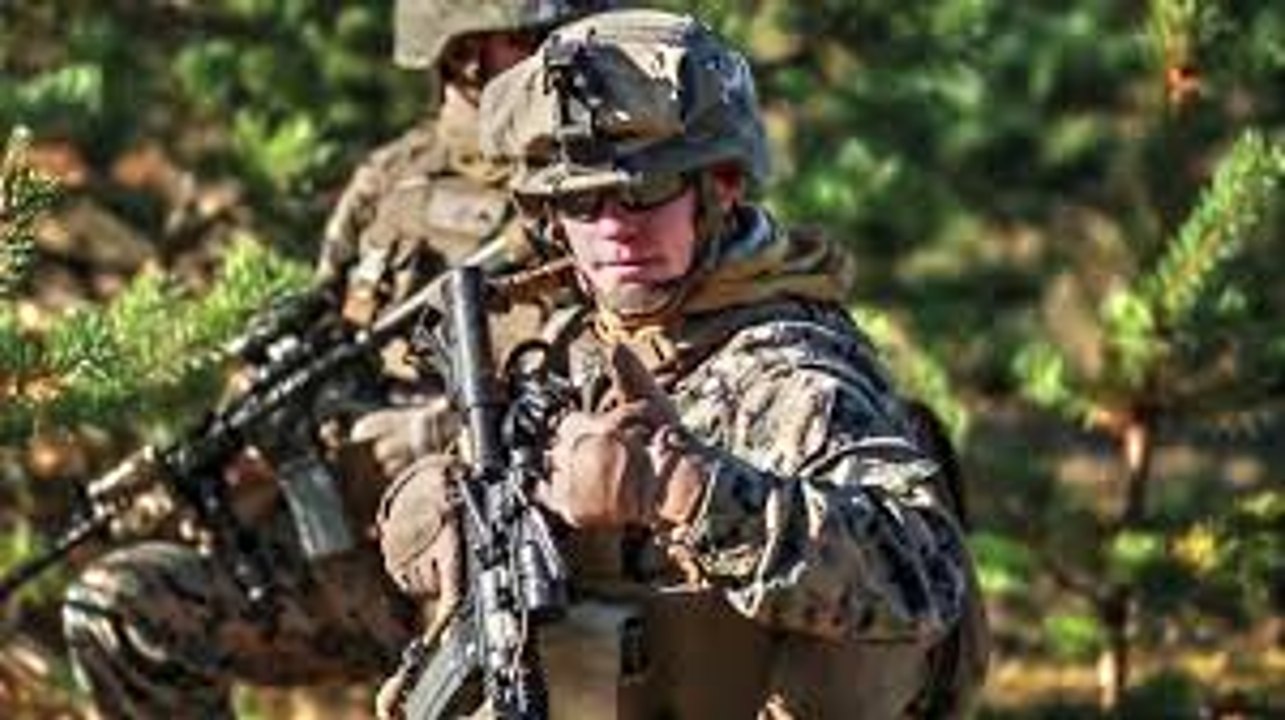 US Marines, Romanian Armed Forces Live Fire Shoot