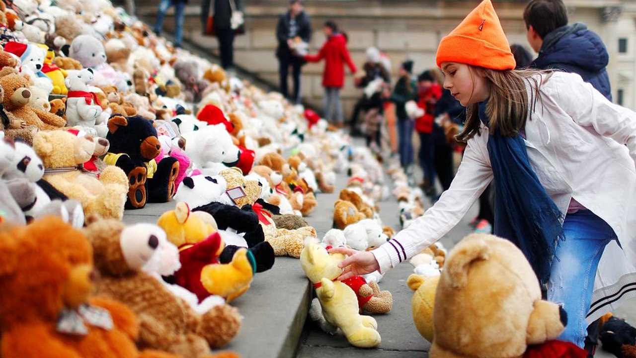 740 Teddys für 740.000 Schulkinder auf der Flucht