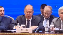 - Rusya Dışişleri Bakanı Lavrov: “suriye Meselesi Diplomasi İle Çözülecek”- Lavrov, 'Rusya Çekip Gitmeli Ve Çenesini Kapamalı' Diyen İngiltere Savunma Bakanına “galiba Yeterince Eğitimli Biri Değil” Yanıtını Verdi