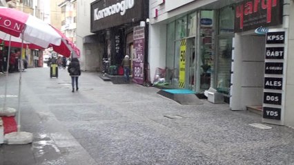 Sivas’ta dolu yağışı, şehir kısa süreli beyaza büründü