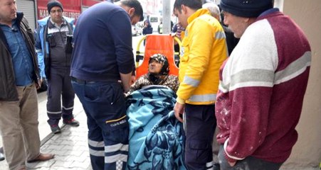 Yaşlı Kadın, Evi Yanarken "Kocam Eve Gelince Beni Bulamaz" Diyerek Evden Çıkmak İstemedi