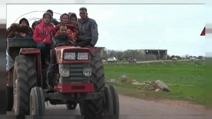 Afrin Syrians flee