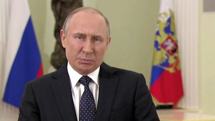 Putin pede ‘amor à pátria’