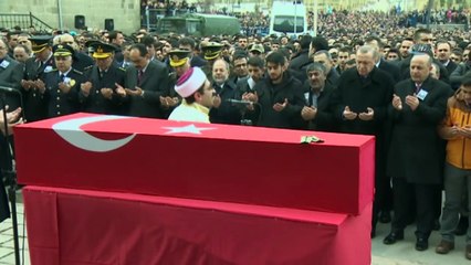 Cumhurbaşkanı Erdoğan Şehit Askere Böyle Veda Etti