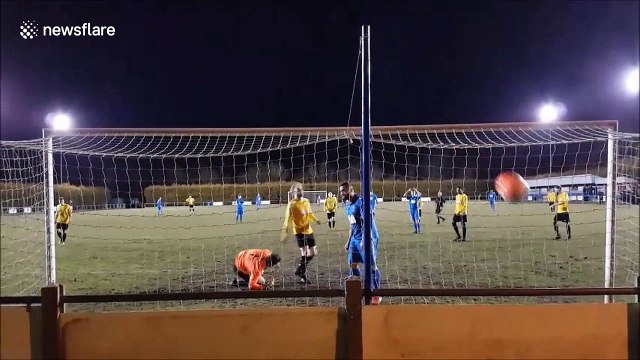 Keeper pulls off sensational one-handed Gordon Banks-esque stop