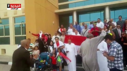 المصريون فى قطر يرددون نشيد الصاعقة "قالوا إيه" خلال تصويتهم