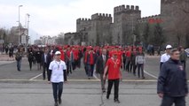 Kayseri Lise Öğrencileri, Mehmetçik'e Destek İçin Türk Bayrağı Oluşturdu