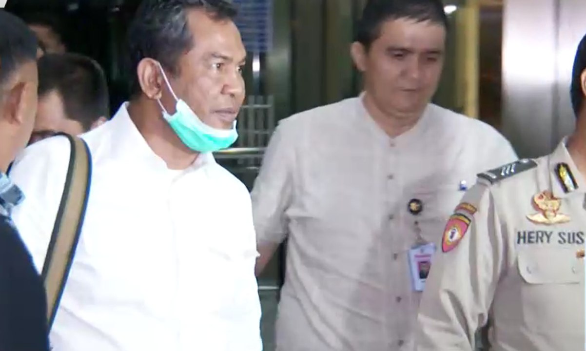 Bupati HST Samarkan Grafitasi dengan Beli Mobil...