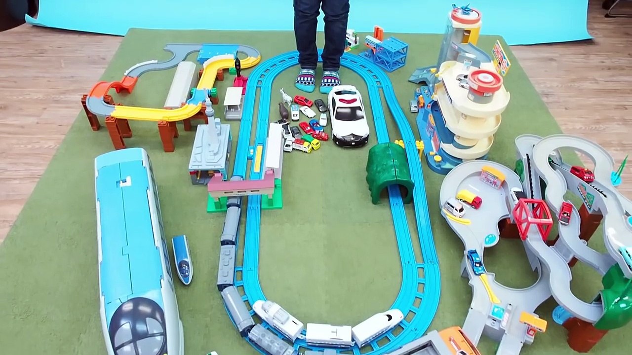 プラレールにおもちゃ用Wi-Fiカメラを乗せて遊びました【がっちゃん】コミカム