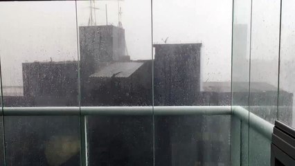Temporal com granizo atinge a zona oeste de São Paulo