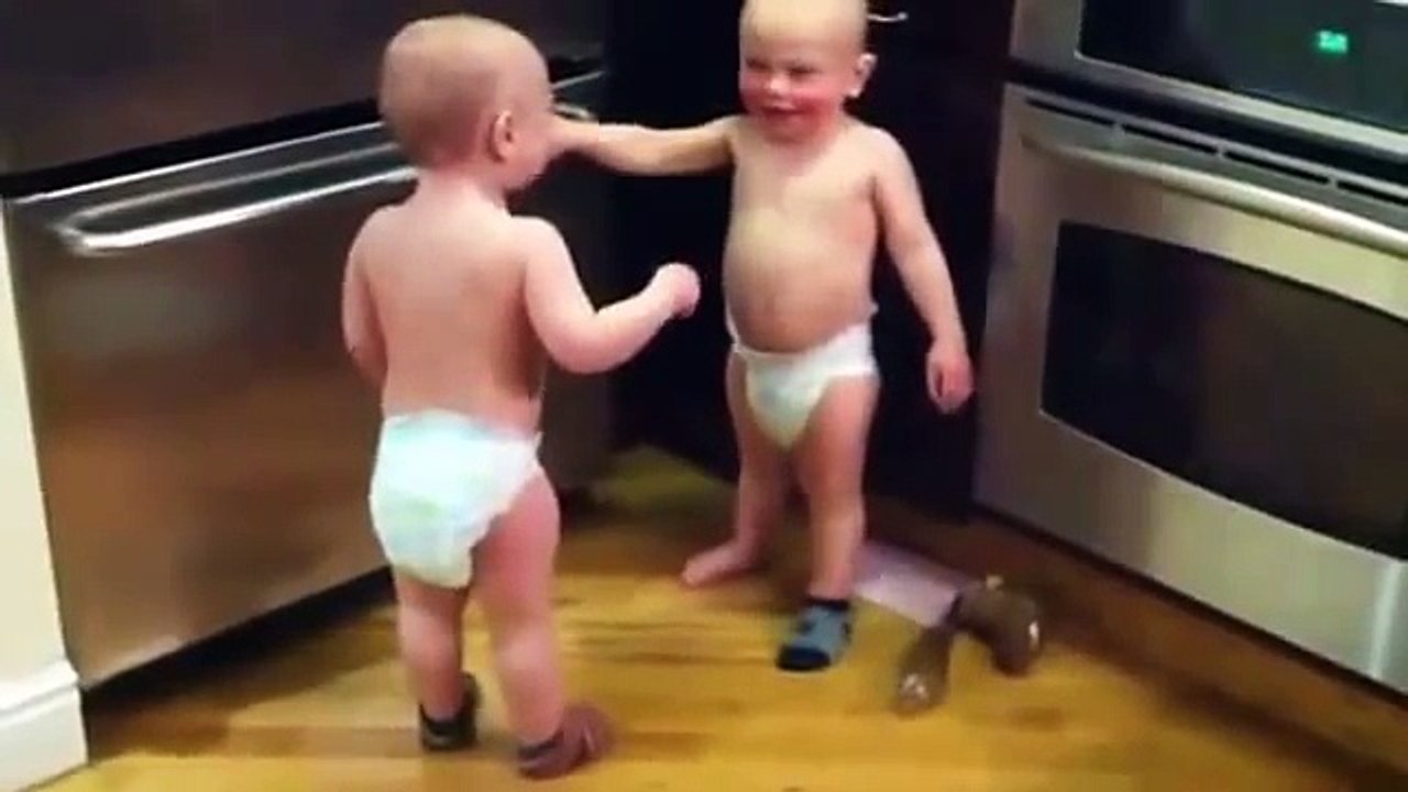 Twin children talking Incredible