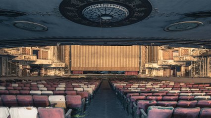 This Beautiful, Old-School Theater Has Been Abandoned for 40 Years