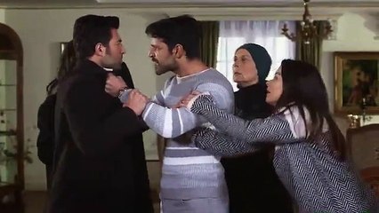 Elif: Arzu comienza a revelar sus verdaderas intenciones ante los Emiroglu [VIDEO]