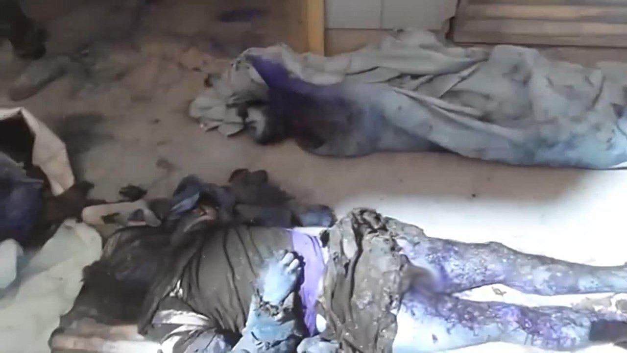 عشرات القتلى والجرحى بقصف روسي على سوق شعبي بالغوطة