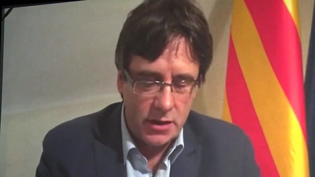 Puigdemont apareix a l'acte de record a Jordi Cuixart i Jordi Sànchez