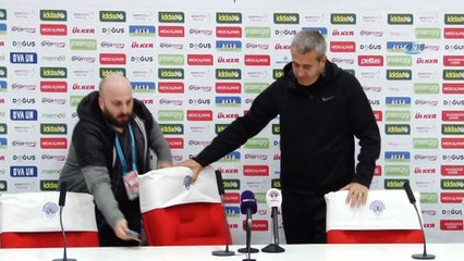 Kemal Özdeş: “Hakem kararlarında standartsızlık söz konusu”