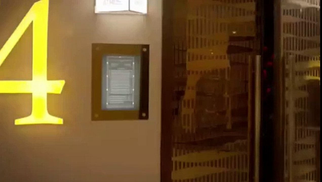 واخيرا الترجمة للقاء شاروخان وكاجول المضحك  (جننوا للرجل)