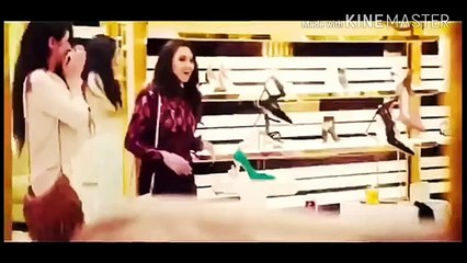 الفرق بين نزول شاروخان ونزول كرستيانو الى الشارع