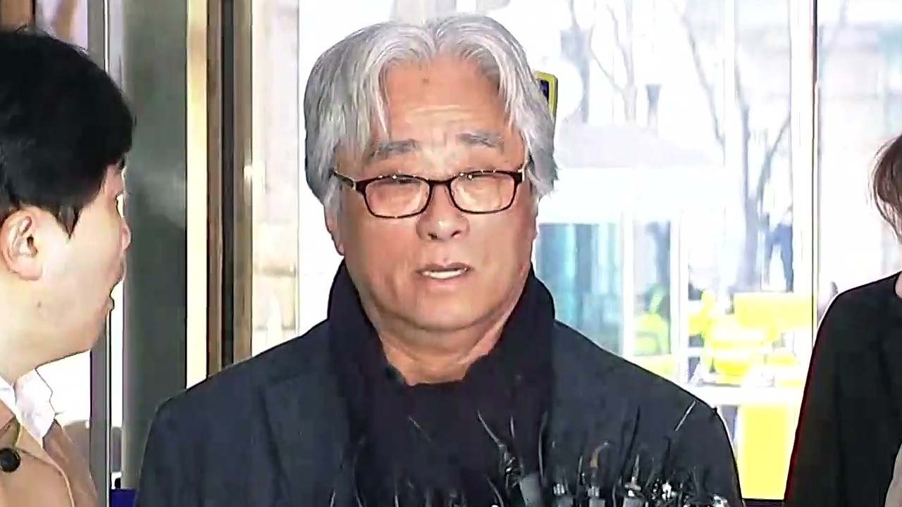 [현장영상] '성추행 의혹' 이윤택, "진심으로 사죄...피해자 기억 안나" / YTN