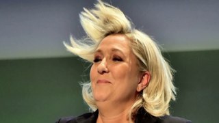 Marine Le Pen  son assistant parlementaire accusé d'avoir proféré des injures racistes