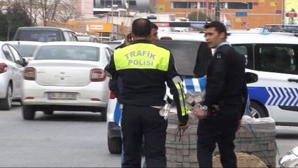 Kaza yapan ticari taksiden uyuşturucu çıktı