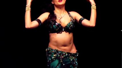 الراقصه عايده ترقص على موسيقى ام كلثوم انت عمري