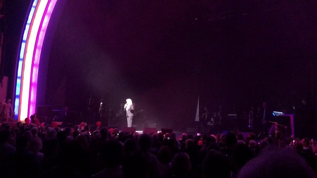 L'intégralité de l'hommage de Sylvie Vartan à Johnny au Grand Rex