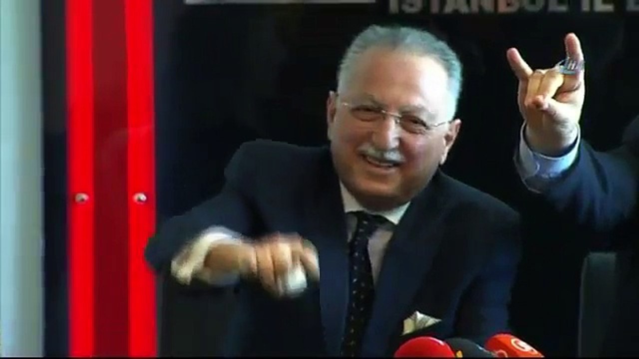 Ekmeleddin İhsanoğlu Kalp Krizi Geçirdi
