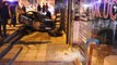 Bağdat Caddesi'nde Hızını Alamayan Lüks Otomobil Dükkana Daldı