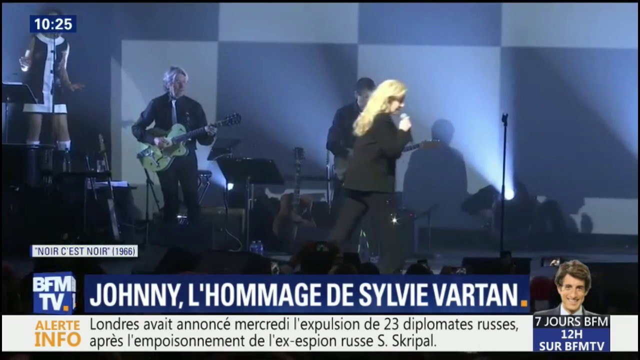 L'hommage de Sylvie Vartan à Johnny au Grand Rex hier soir
