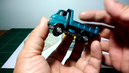 トミカ Tomica NO.35 ISUZU ELF - Tomica Vintage Black Box Series 1970's