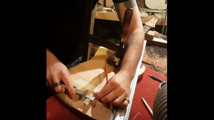 Hufschmid Guitars - snug neck joint test !