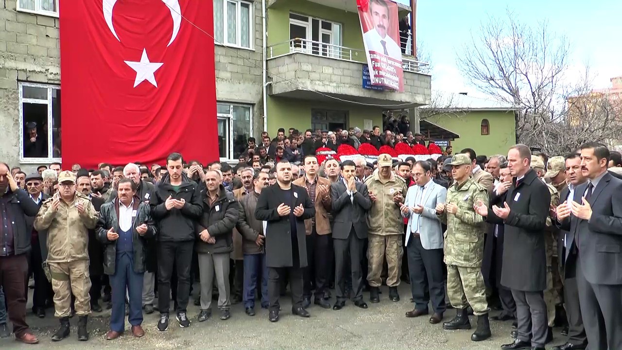 Van'da güvenlik korucularına yönelik saldırılar protesto edildi