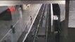 Pamje të frikshme/ Kamerat kapin momentin kur në stacion mbërrin një tren fantazmë, askush nuk mund...(360video)
