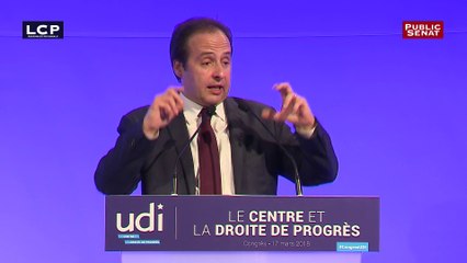 Lagarde : « C’est bien la première fois que je monte sur une tribune sans me demander quel est le couteau qui est dans mon dos »