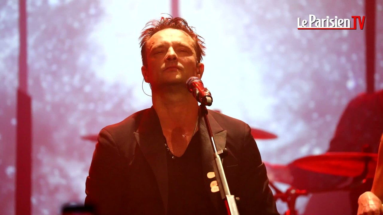 L'émotion sur scène de David Hallyday pour son père Johnny