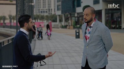 بكاء أحد المشترين من مشروع بن غاطي الجديد بسبب والده