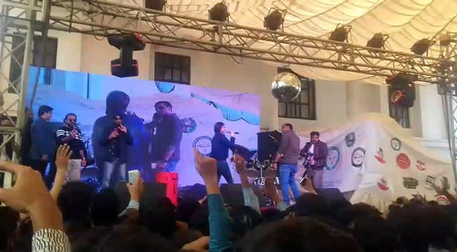 Laal Meri Patt..........Annie Khalid Superior College live concert sargodha
