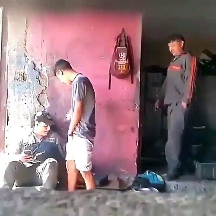 La blague qui fait très mal aux fesses!