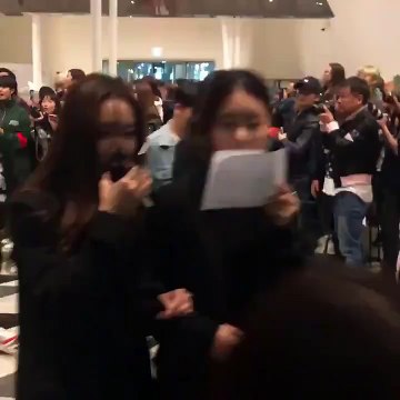 Fancam Yoo dự Seoul Fashion Week 2018 'Super CommaB'