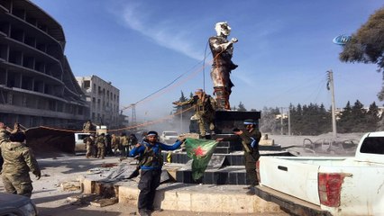 - Afrin Kent Merkezine Türk Bayrağı Asıldı