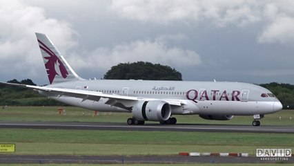 Скачать видео: Qatar Airways - Boeing 787-8 Dreamliner | Landing and close-up taxi at Manchester Airport