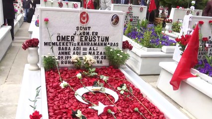 Edirnekapı Şehitliği'ne yoğun ilgi - İSTANBUL